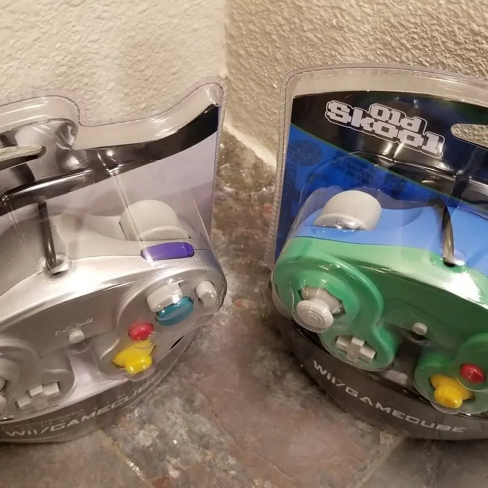 2 Gamecube Controllers - Silver & Green (NEW) - Nintendo - Old Skool